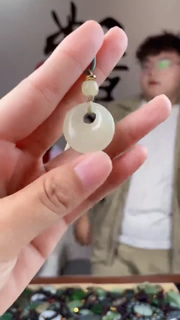 和田玉未镶嵌颈饰拍一发一，多样性发货