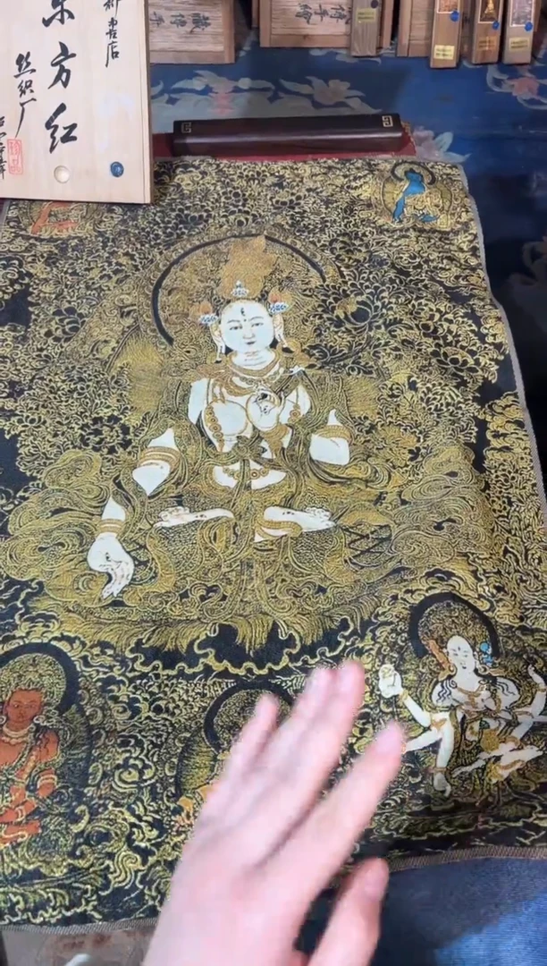 织绣刺绣龙妹的唐卡tk16