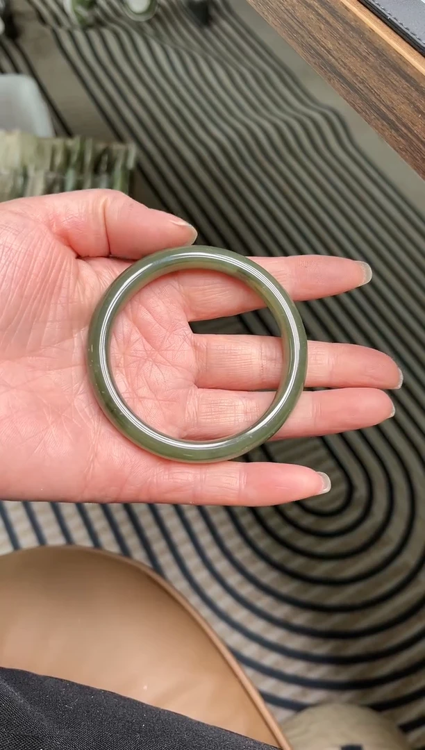 【闪购商品】和田玉手镯未镶嵌圈口57  B-47