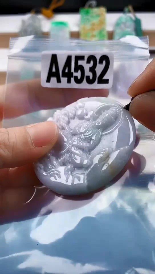 翡翠未镶嵌颈饰天然翡翠吊坠挂件