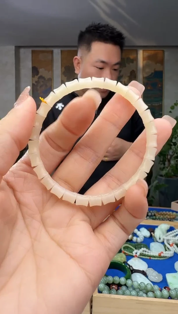 颈饰未镶嵌和田玉拍一发一