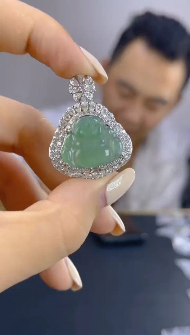 翡翠未镶嵌颈饰天然A货翡翠