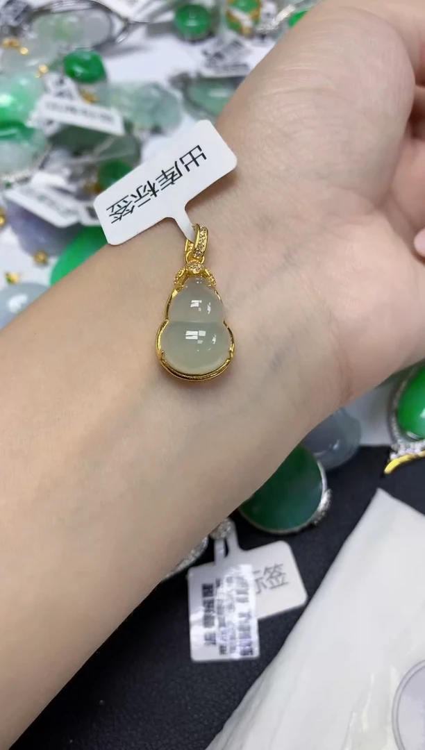 颈饰未镶嵌翡翠天然缅甸翡翠A货多样性发一件
