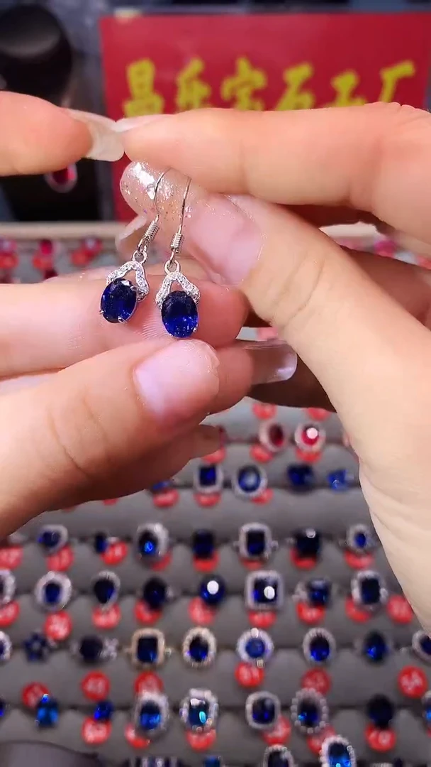 【闪购商品】蓝宝石耳饰银S925镶嵌11111