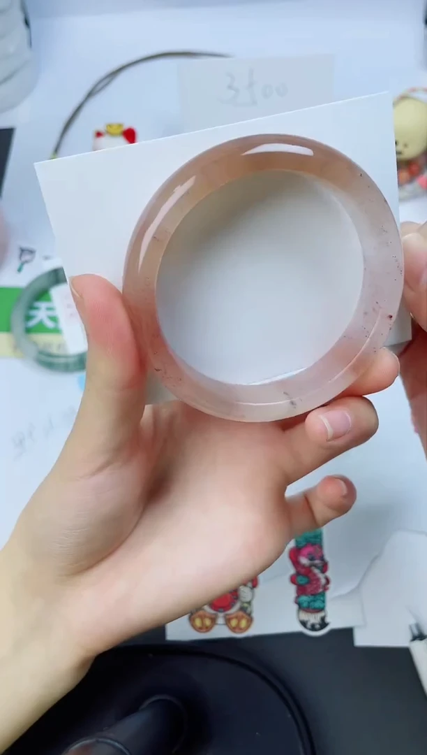 【闪购商品】石英质玉手镯未镶嵌21-58.7