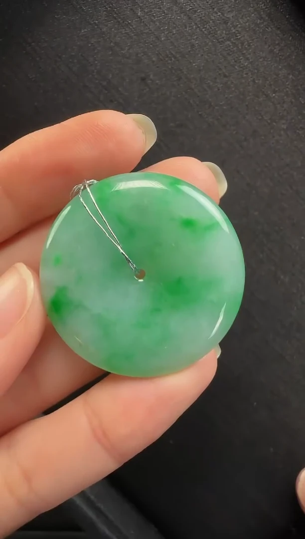 【闪购商品】翡翠颈饰未镶嵌521平安扣一个