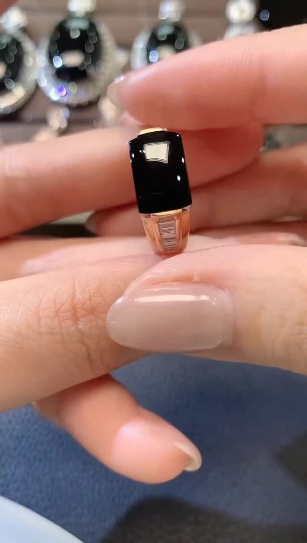 【闪购商品】翡翠戒指18K金镶嵌A20墨翠