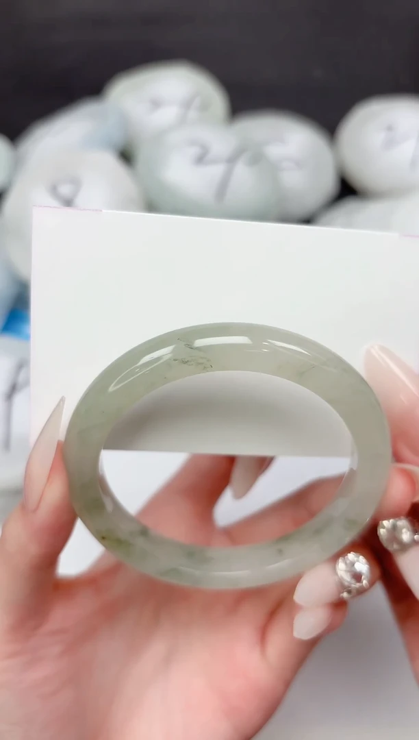 未镶嵌手镯石英质玉305-56.3