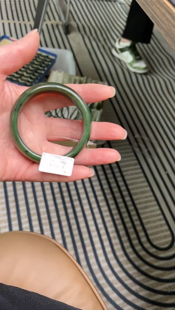 【闪购商品】和田玉手镯未镶嵌圈口52   B-33 瑕疵