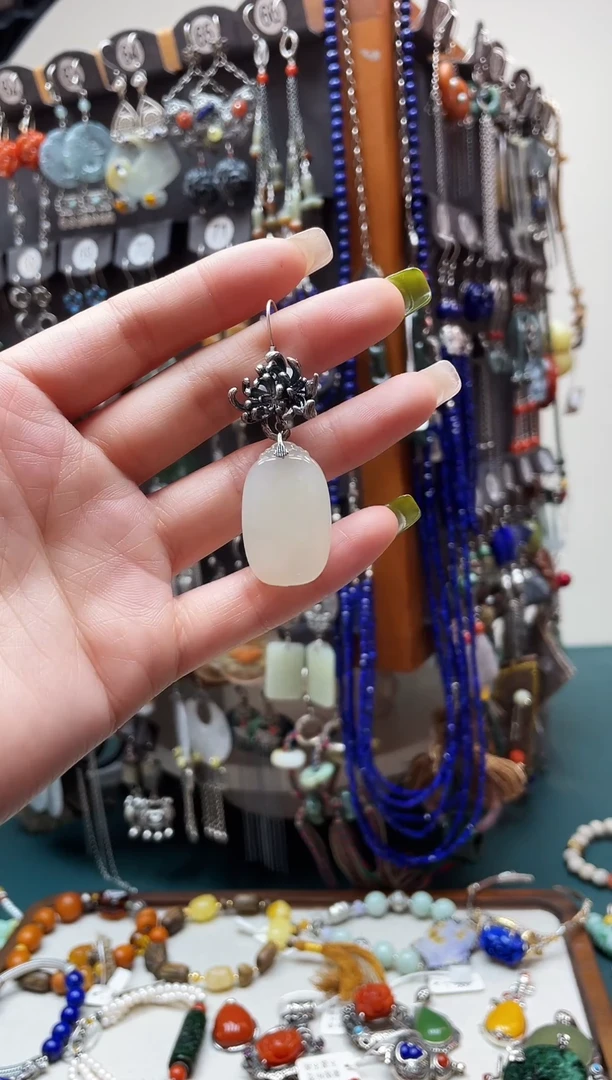 未镶嵌和田玉耳饰口****眷饰品