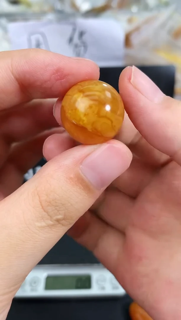 蜜蜡未镶嵌珠宝奇石57