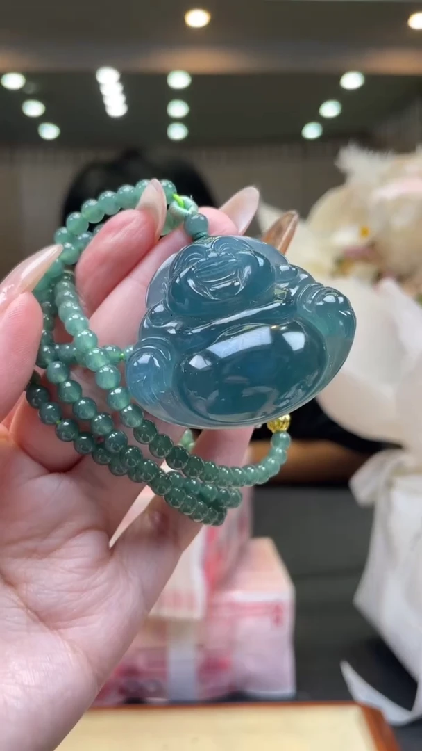 翡翠未镶嵌颈饰            *836