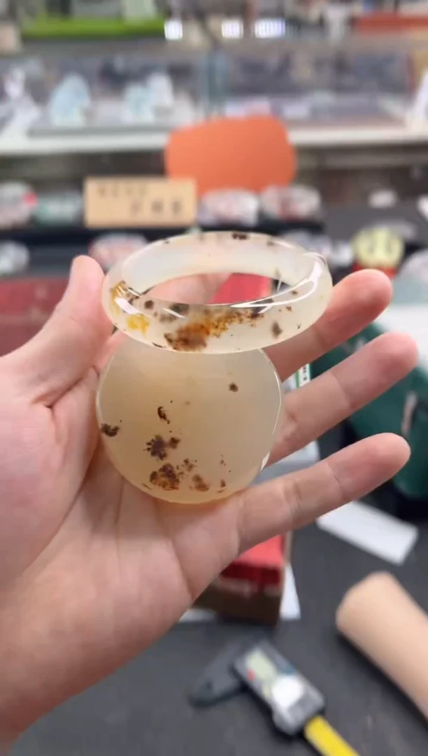 未镶嵌手镯石英质玉尘*丷圈口（赠品镯心）