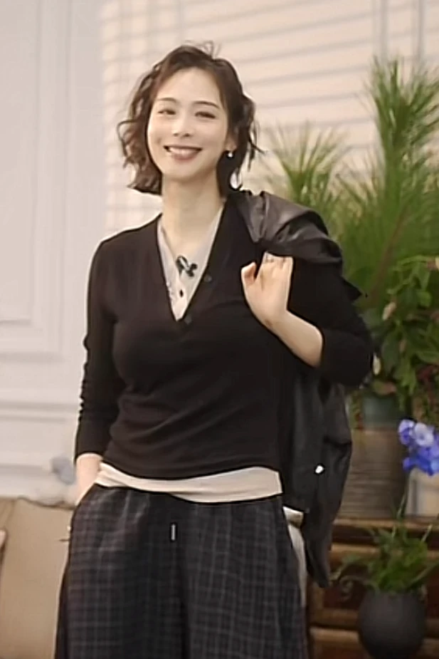 原创轻奢高定上衣4341-353-9384