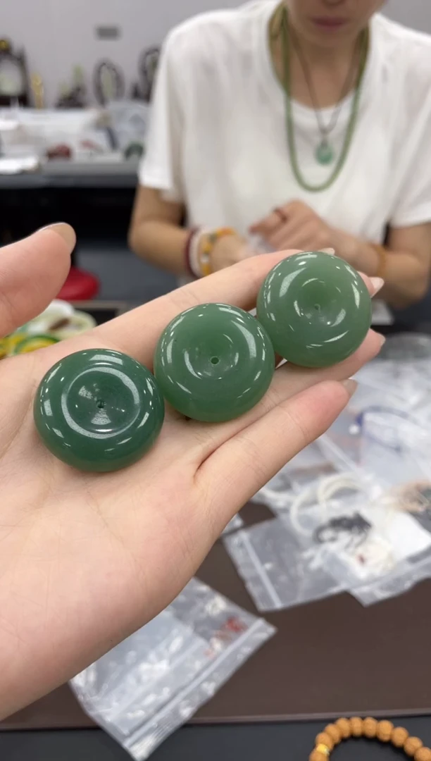 石英质玉吊坠未镶嵌多样性拍一发一