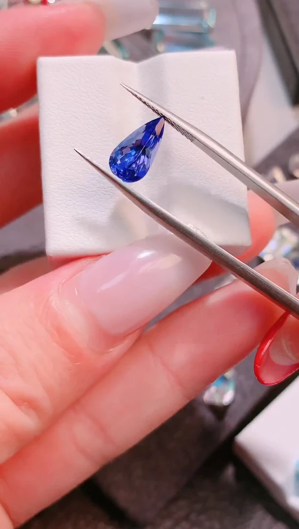 未镶嵌珠宝半成品坦桑石2.33ct