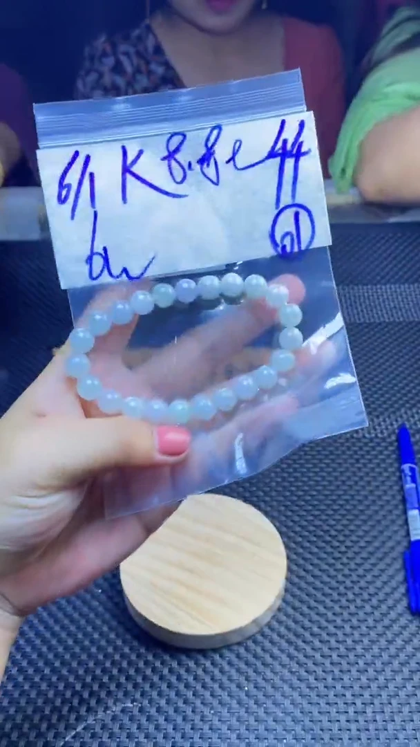 定制翡翠未镶嵌天然缅甸A货翡翠，多样性发货只发其一