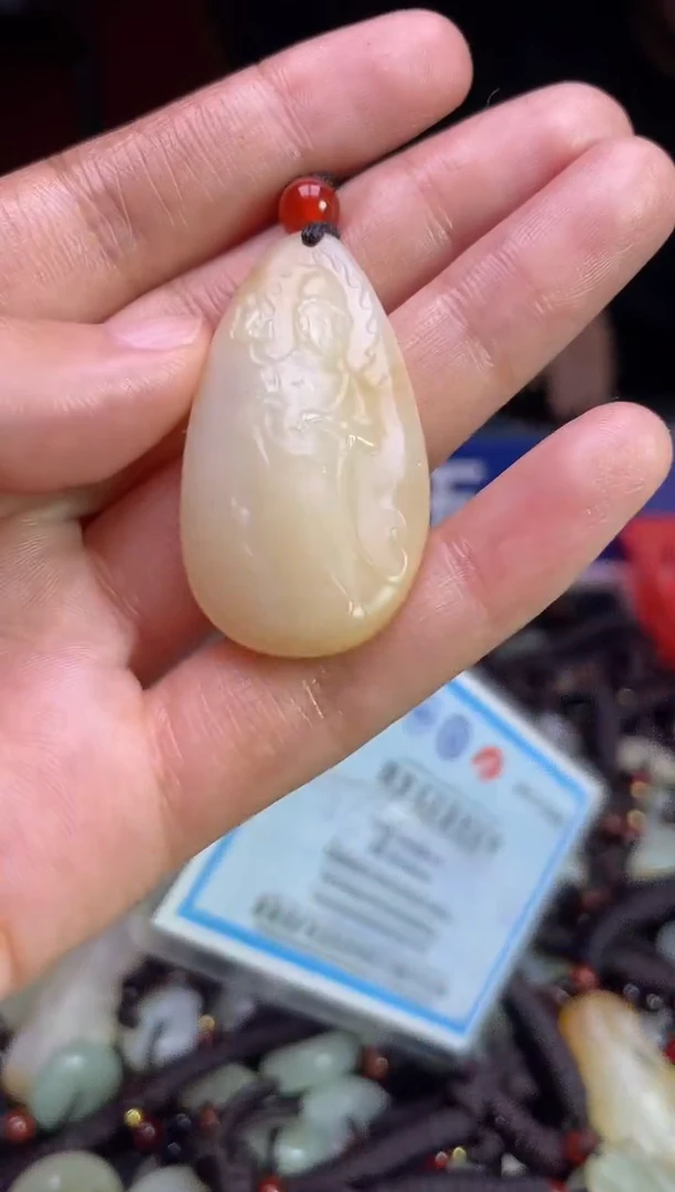 未镶嵌和田玉挂件1