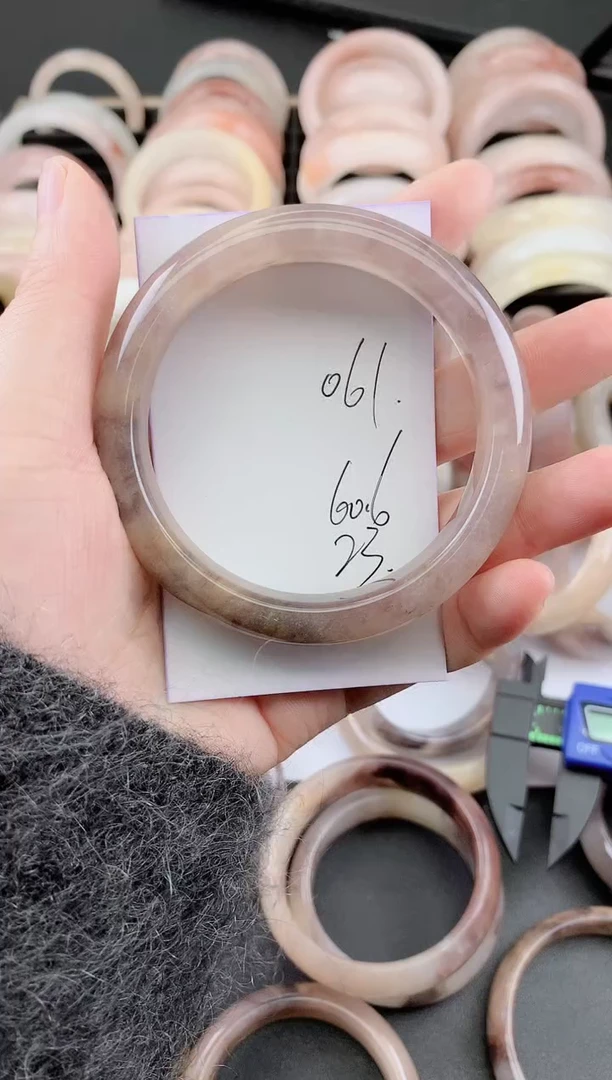 未镶嵌手镯石英质玉（金丝玉）061