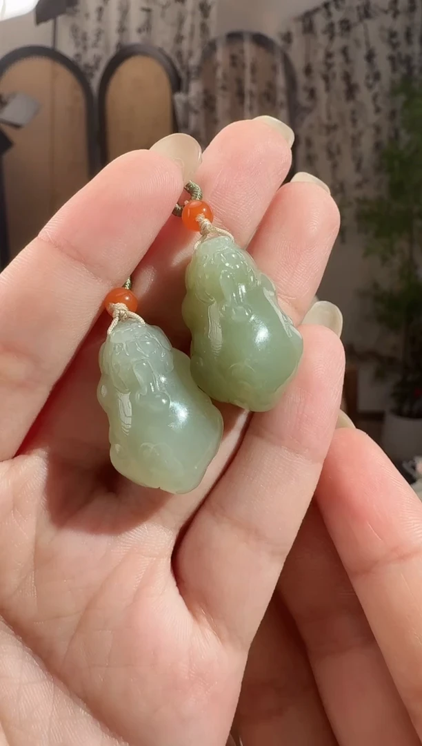 和田玉未镶嵌颈饰貔貅 多样性发其一