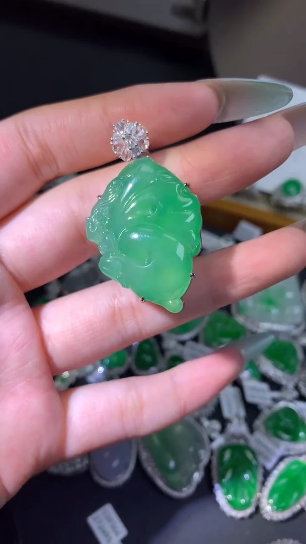 吊坠(不含链)18K金镶嵌翡翠吊坠