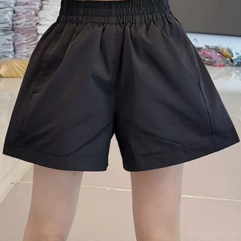 百搭款黑色a字版休闲短裤