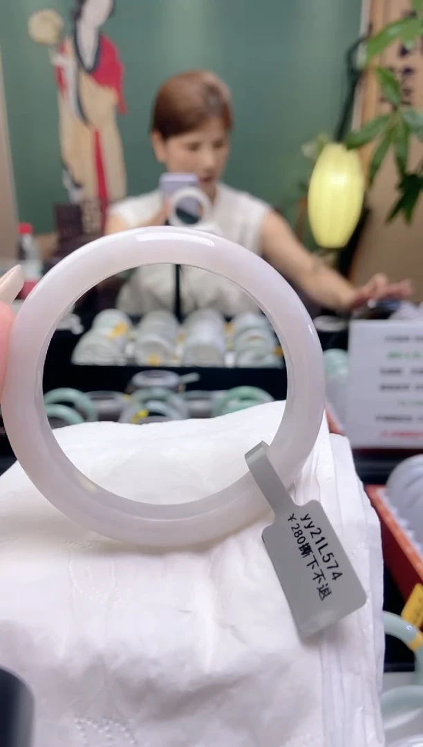 翡翠手镯未镶嵌57.4圈口x