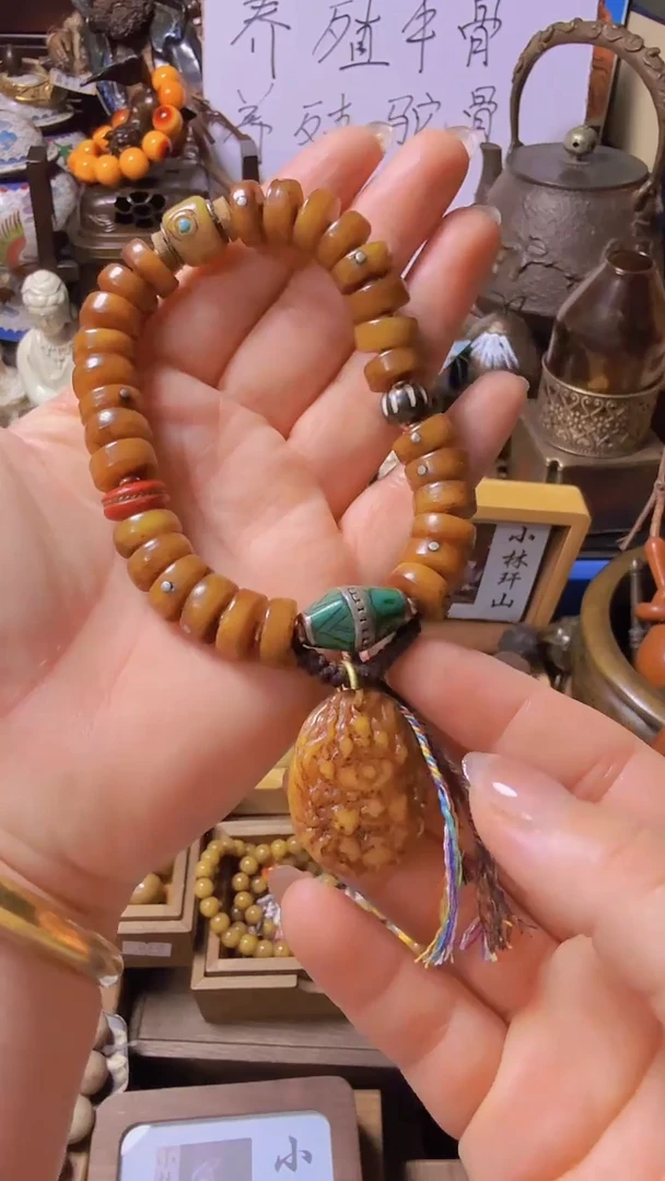 大叶紫檀（黑酸枝木类）回流直播间手把件摆件