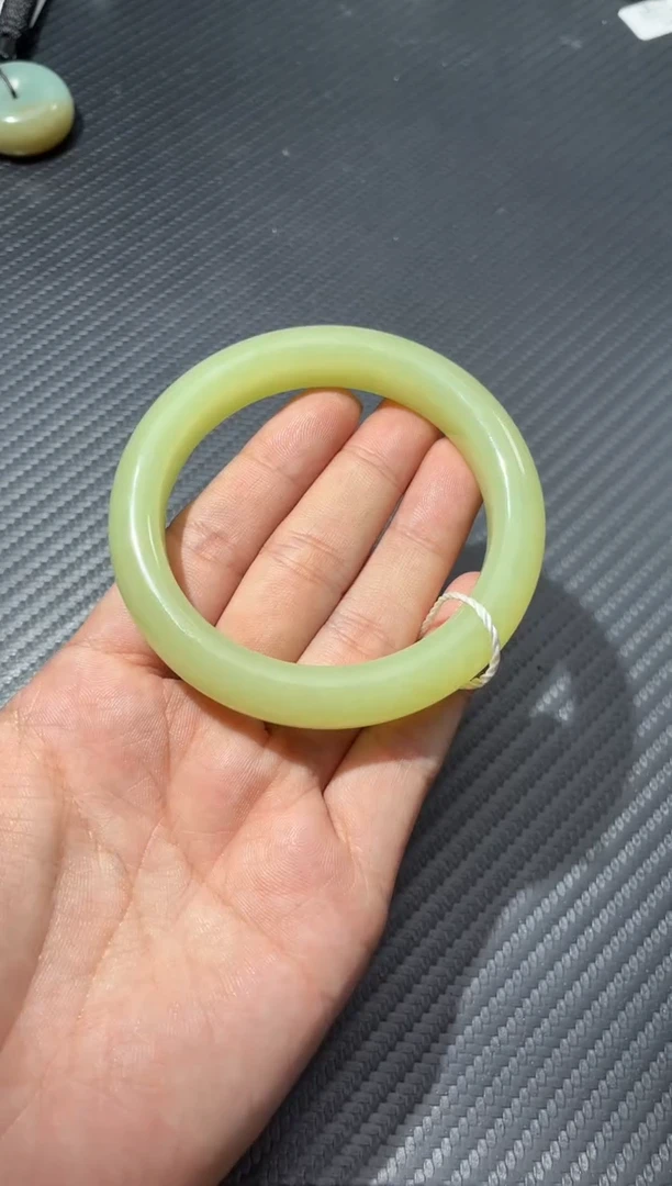 未镶嵌手镯和田玉（黄玉）若羌安徽矿老坑料手镯56+微色差