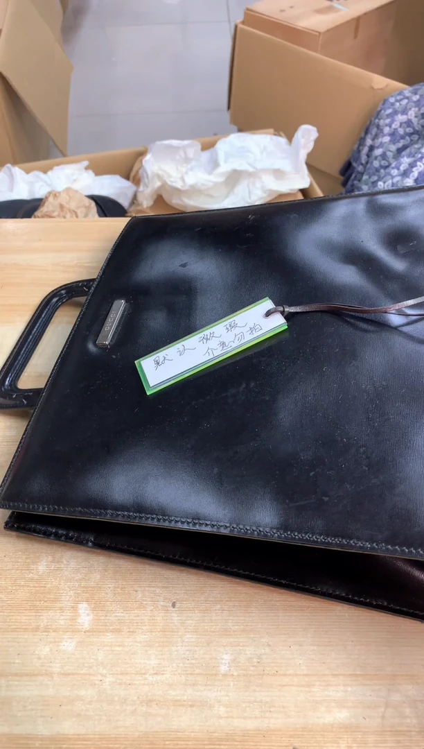 无默认微瑕，no退no换，介意勿拍