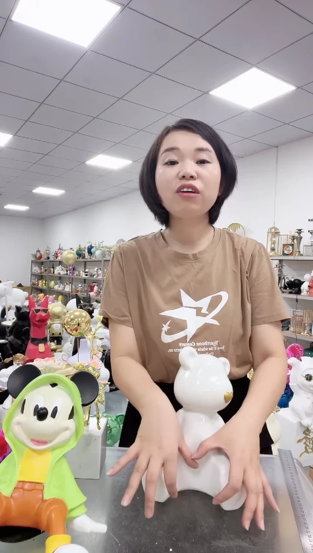 悦美陶瓷小熊酒架白色