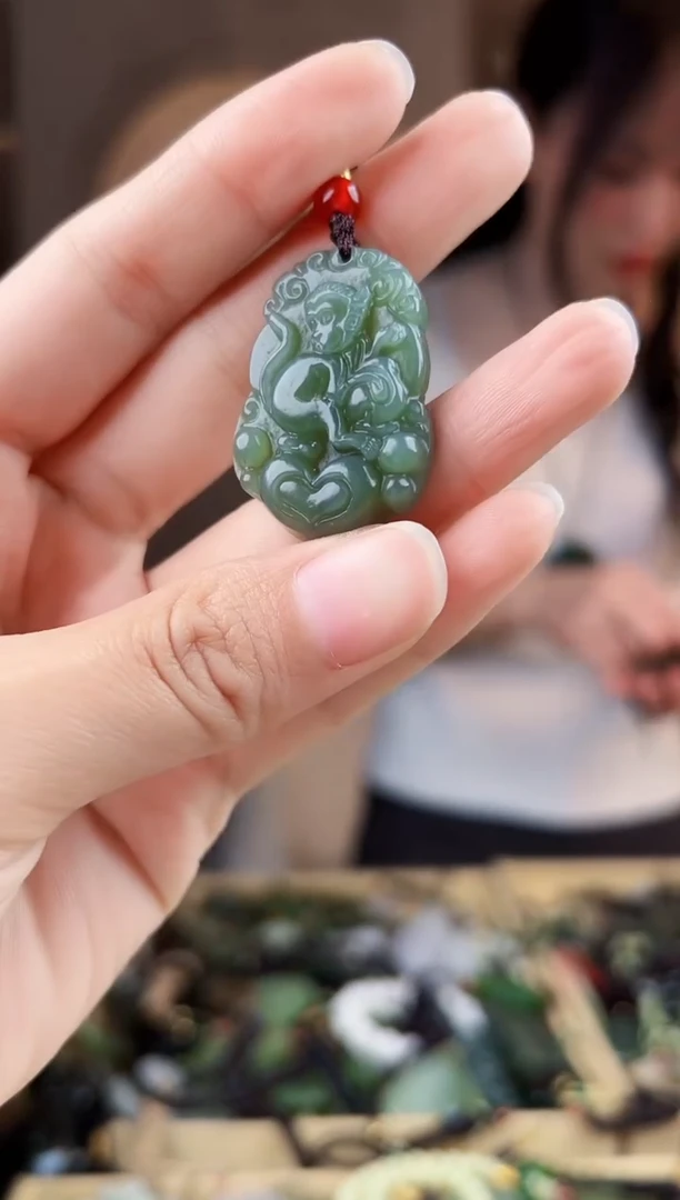 颈饰未镶嵌和田玉拍一发一，多样性发货