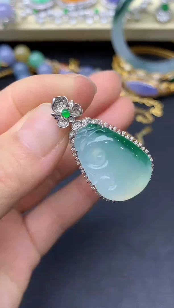 颈饰18K金镶嵌翡翠336-雪姐翡翠天天见