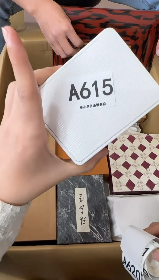 其他卓****r615...中古产品谨慎参拍