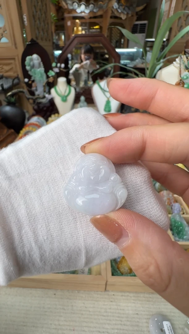 颈饰未镶嵌翡翠吊坠1