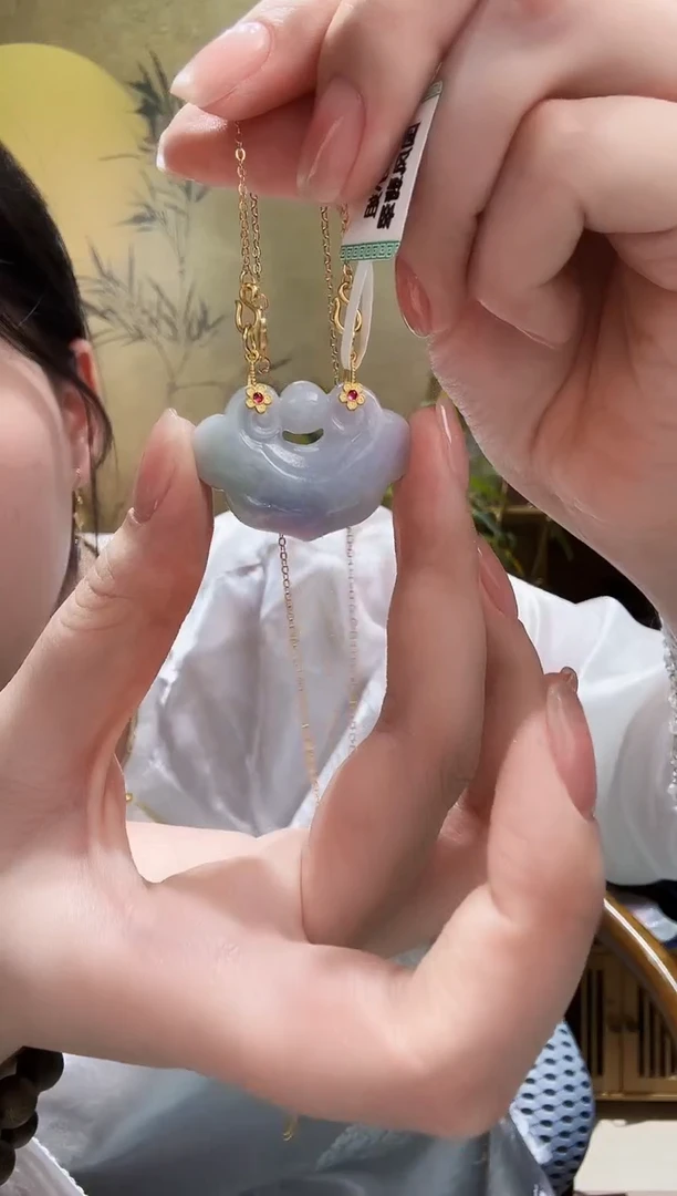 颈饰未镶嵌翡翠吊坠