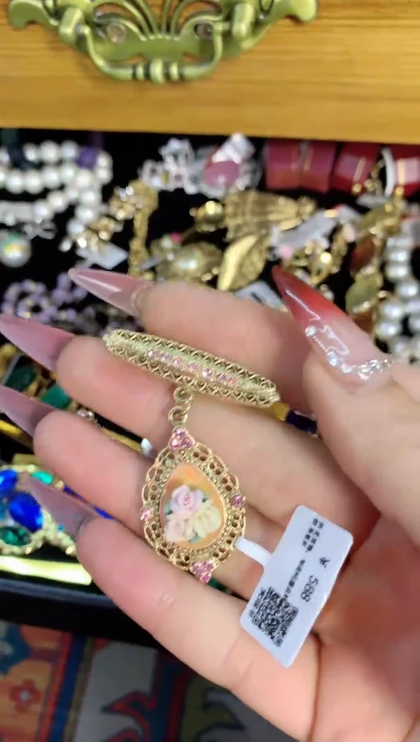 【闪购商品】瓷片楚楚中古珠宝甄选不退换