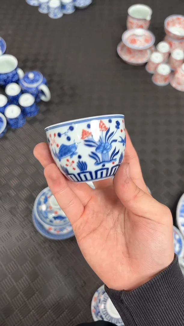 其他景德镇陶瓷茶具青花釉里红鱼藻纹小缸杯