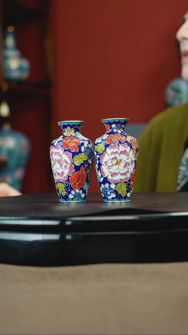 非议金发泰蓝    花丝仕女瓶   3寸  一对