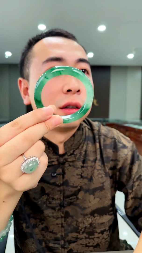 石英质玉手镯未镶嵌7****安手镯