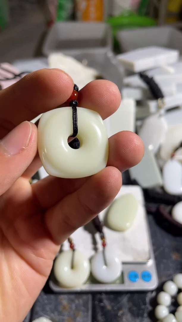 颈饰未镶嵌和田玉8