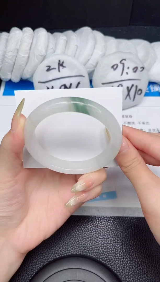 石英质玉手镯未镶嵌107-59.7