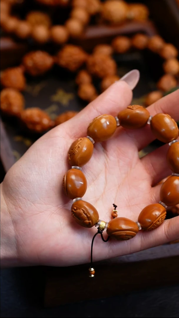 【闪购商品】橄榄核吊坠苏工橄榄核