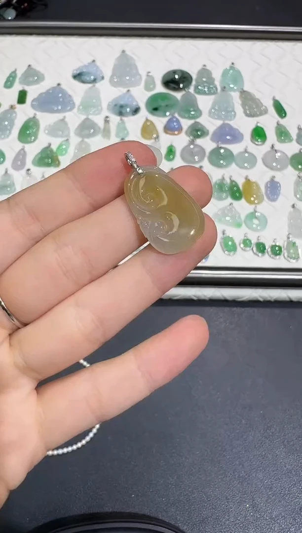 翡翠18K金镶嵌颈饰X0715-1501-586