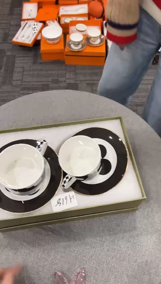 【闪购商品】杯H618--------------