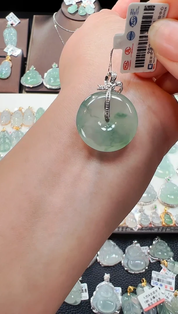 【闪购商品】翡翠吊坠(不含链)18K金镶嵌平安扣吊坠961