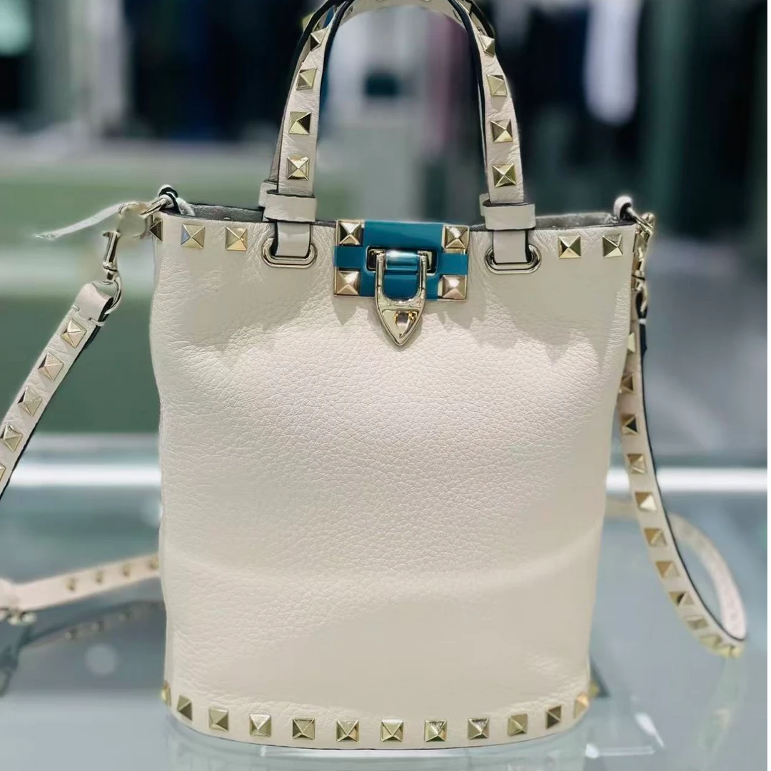 95新 Valentino/华伦天奴 安洁利严选手提包/0013264