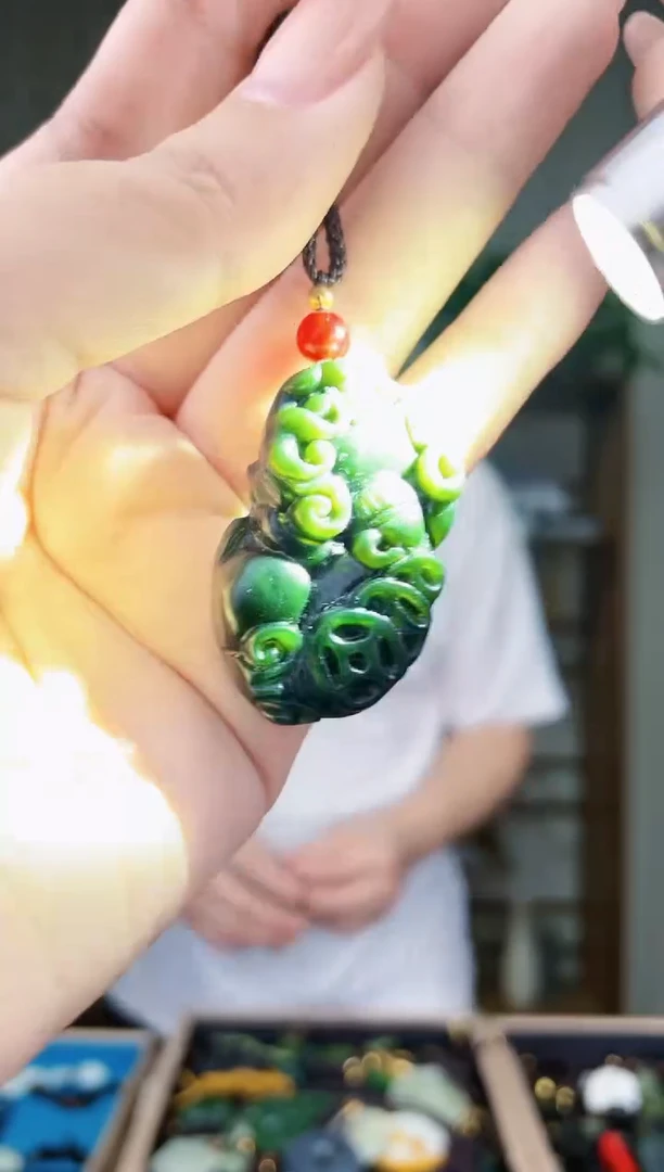 未镶嵌和田玉挂件拍一发一，多样性发货！