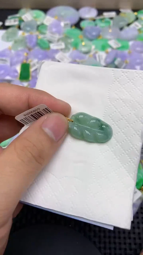 颈饰未镶嵌翡翠天然缅甸翡翠A货