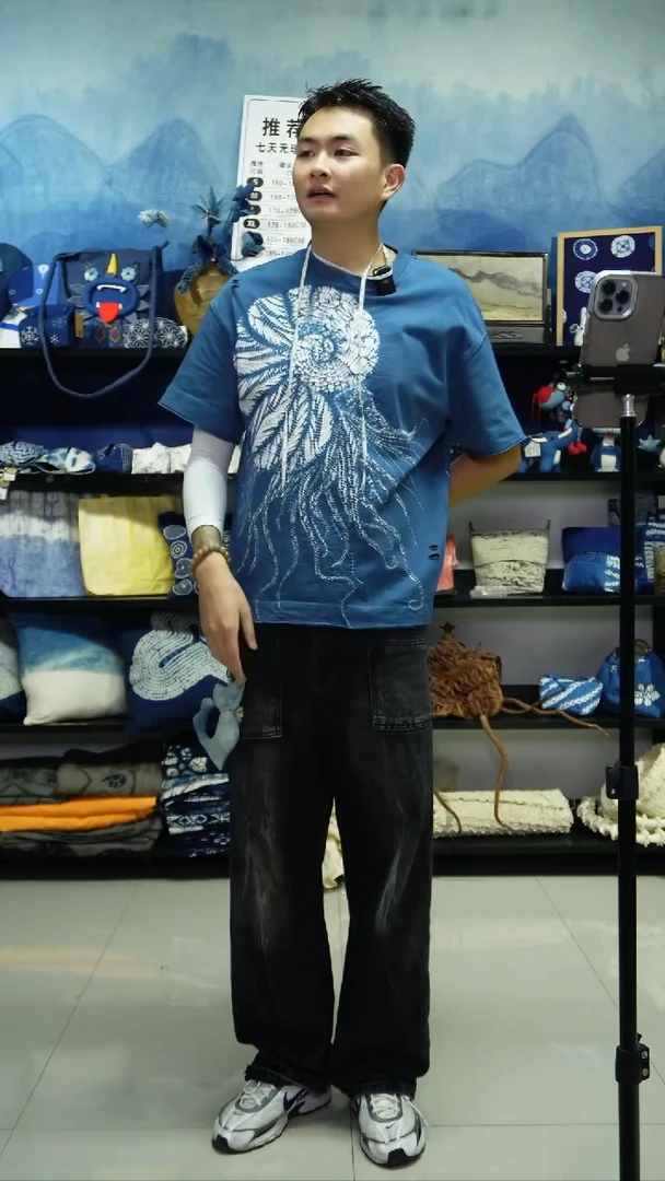 织绣新款扎花鹦鹉螺T恤